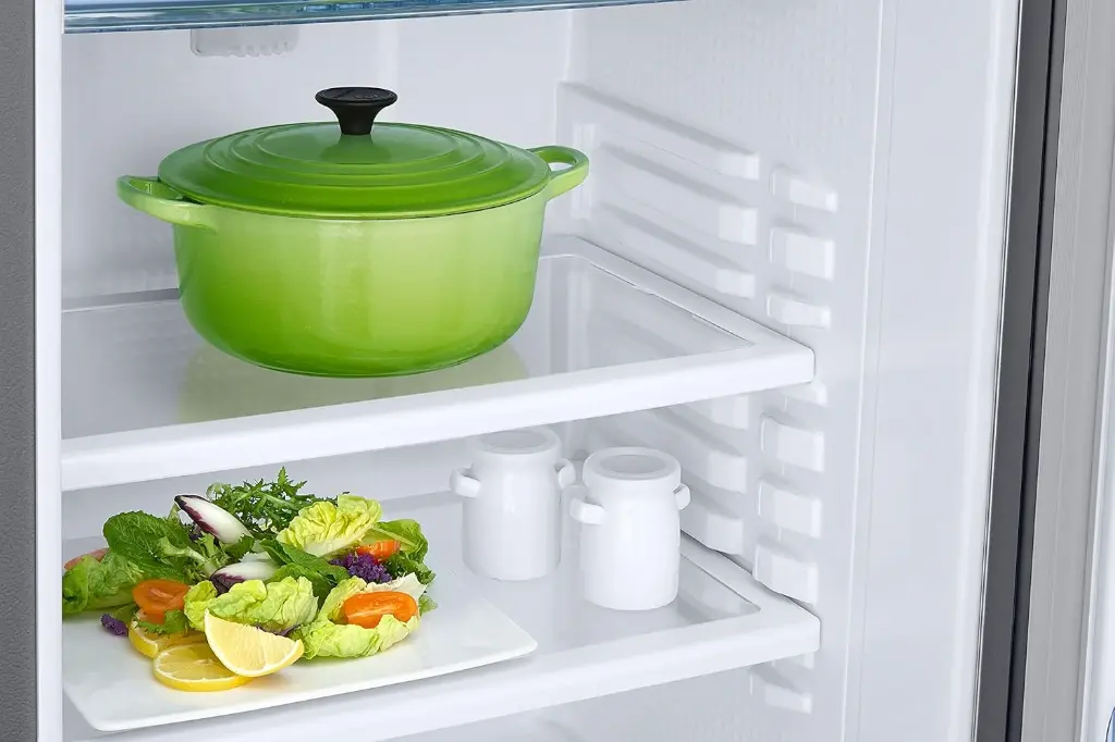 Refrigerator_SAMSUNG_RR20C2712S8_IMG06.webp